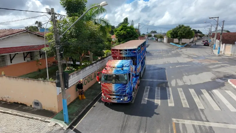 A poesia nossa de cada dia: projeto leva pocket show e oficina literária a Ilhéus