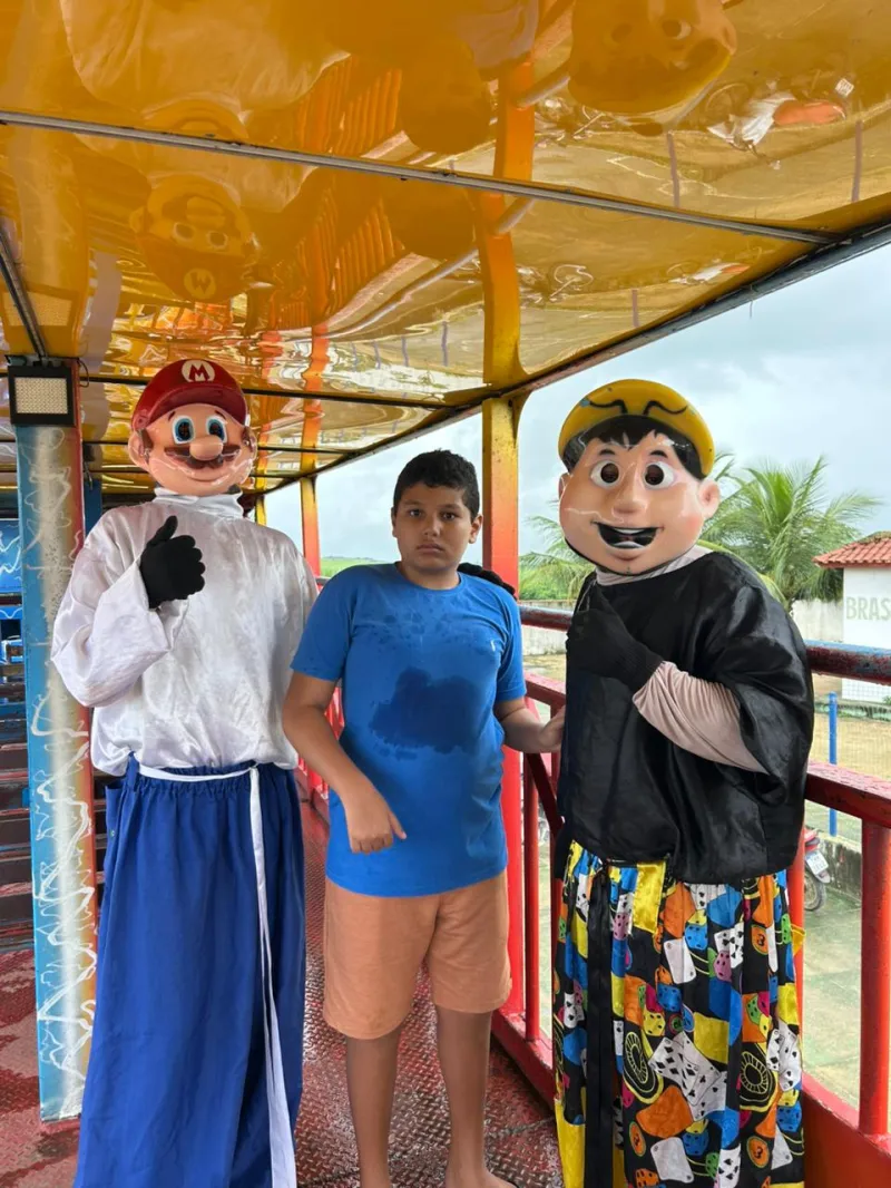 A poesia nossa de cada dia: projeto leva pocket show e oficina literária a Ilhéus