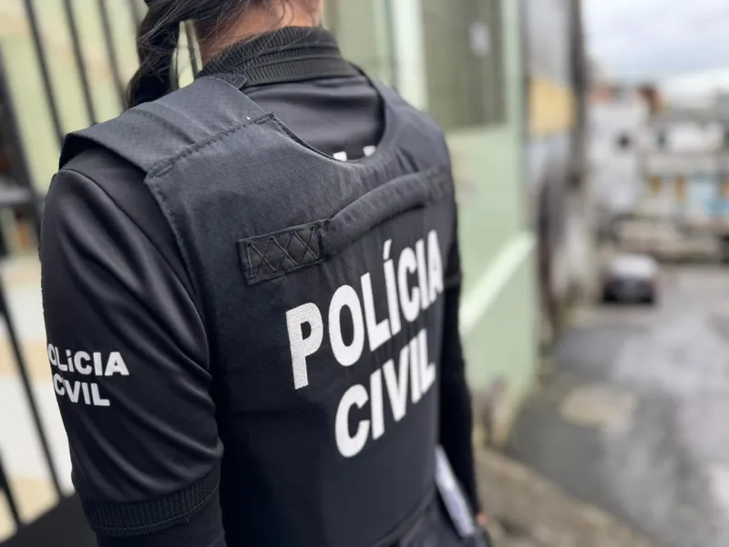 Suspeito de ameaçar ex-companheira com perfis falsos é preso em flagrante em Eunápolis