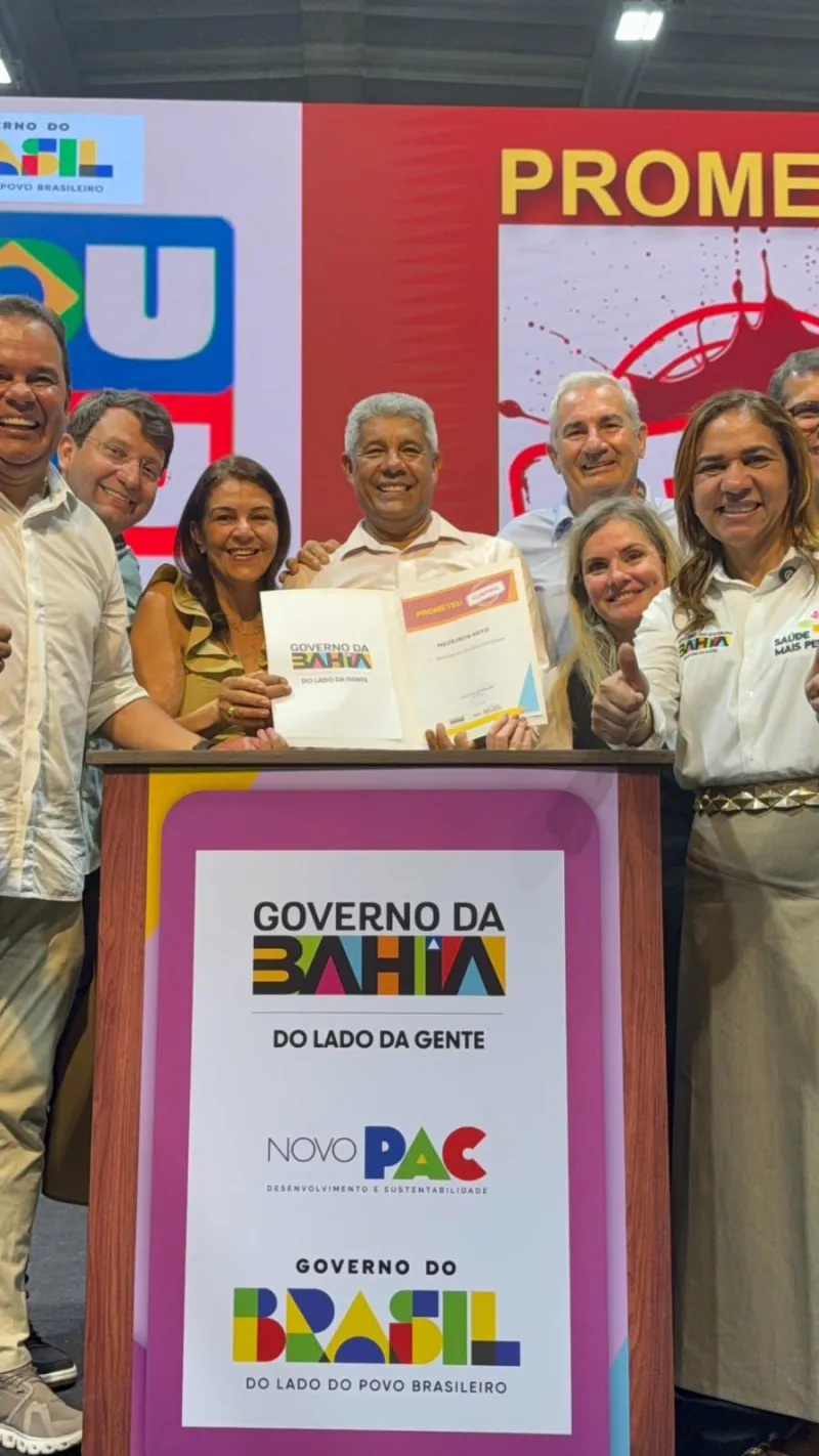 Governador Jerônimo assina reforma do hospital de Medeiros Neto. Prefeito Beto Pinto participou da cerimônia