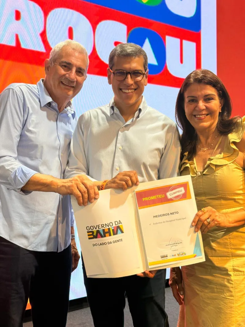 Governador Jerônimo assina reforma do hospital de Medeiros Neto. Prefeito Beto Pinto participou da cerimônia