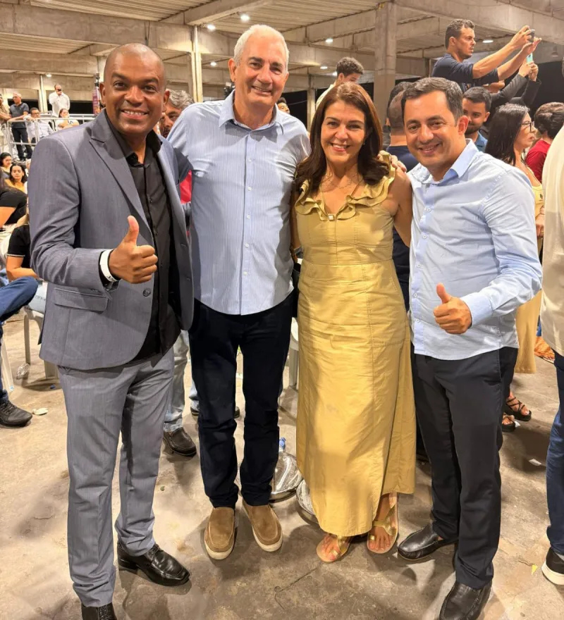 Governador Jerônimo assina reforma do hospital de Medeiros Neto. Prefeito Beto Pinto participou da cerimônia