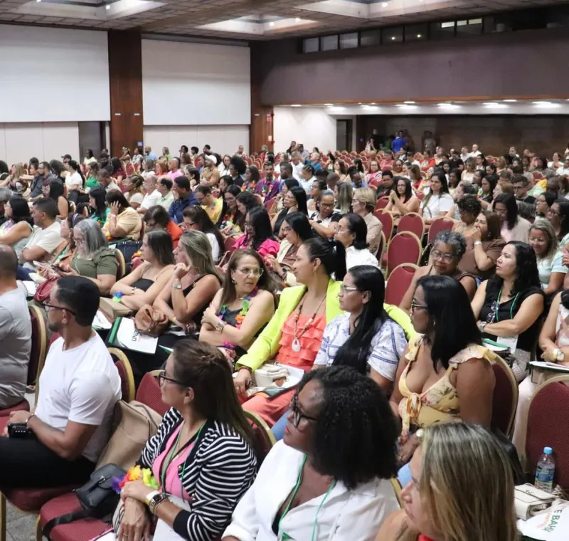 Medeiros Neto participa do 28º Encontro dos Conselhos de Educação da Uncme Bahia