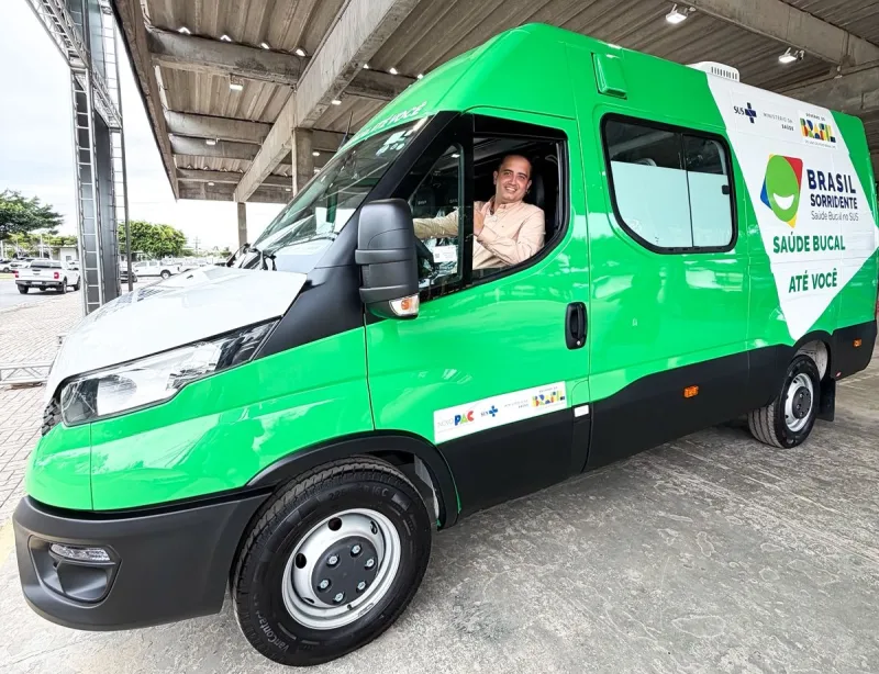 Prado investe em saúde e recebe unidade móvel de atendimento odontológico