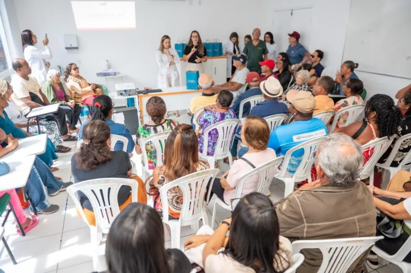 Teixeira de Freitas amplia atendimento especializado com entrega de aparelhos auditivos para 21 municípios