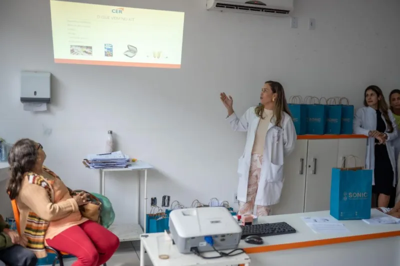 Teixeira de Freitas amplia atendimento especializado com entrega de aparelhos auditivos para 21 municípios