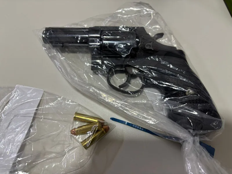 PM conduz homem por porte ilegal de arma de foto em Itamaraju