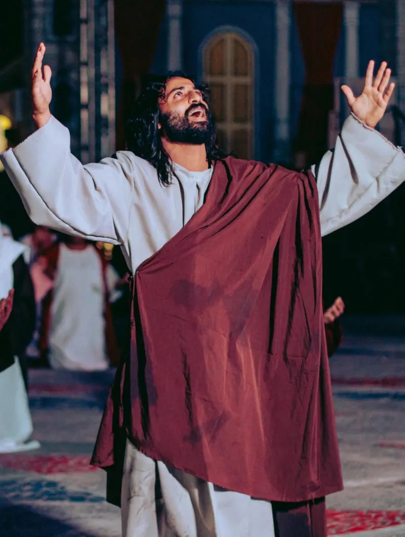 Alcobaça revive emoção e fé em encenação da Paixão de Cristo Alcobaça revive emoção e fé em encenação da Paixão de Cristo