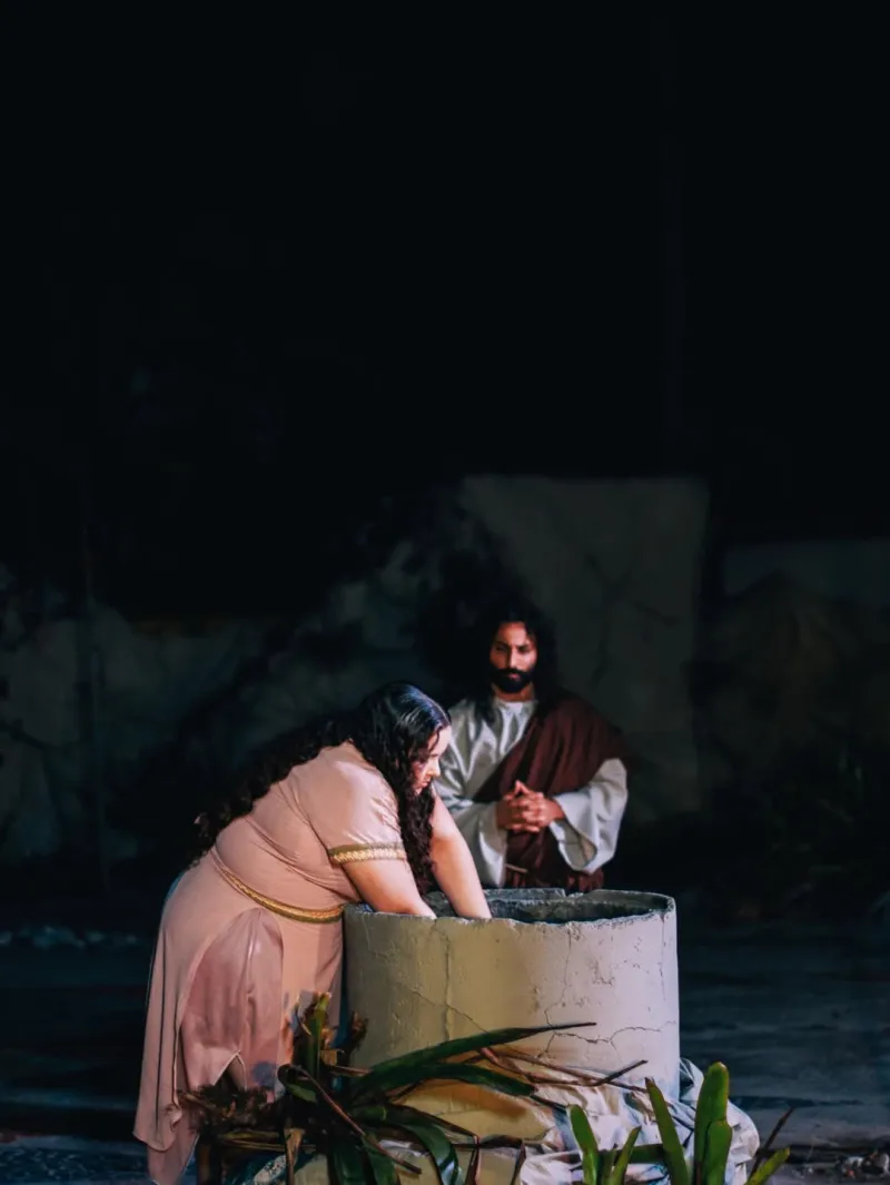 Alcobaça revive emoção e fé em encenação da Paixão de Cristo Alcobaça revive emoção e fé em encenação da Paixão de Cristo