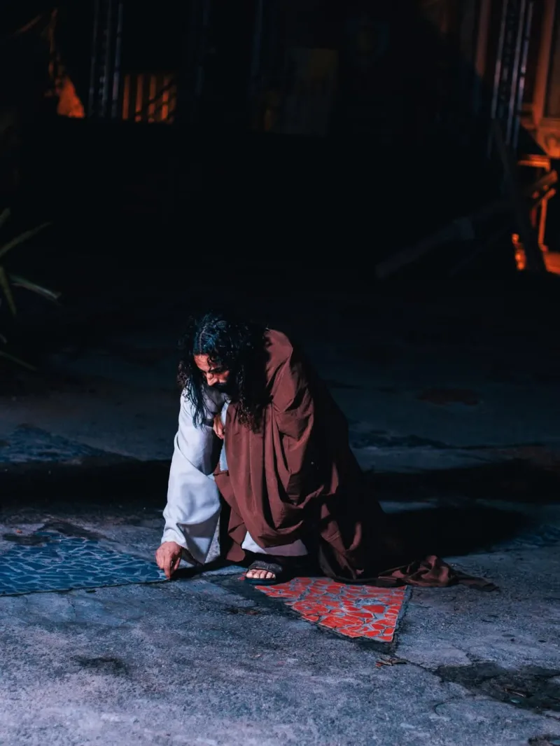 Alcobaça revive emoção e fé em encenação da Paixão de Cristo Alcobaça revive emoção e fé em encenação da Paixão de Cristo