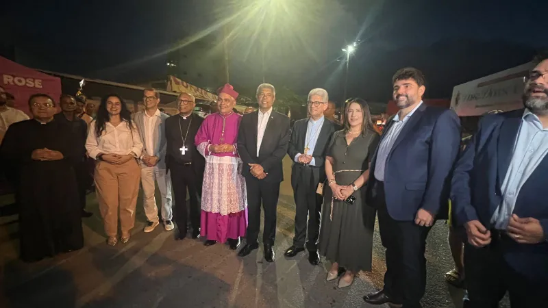 Novo bispo toma posse e reúne multidão na Catedral São Pedro em celebração histórica