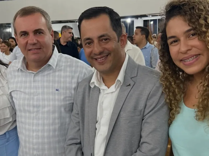 Prefeito de Vereda participa da posse de Dom Aldemiro como novo bispo