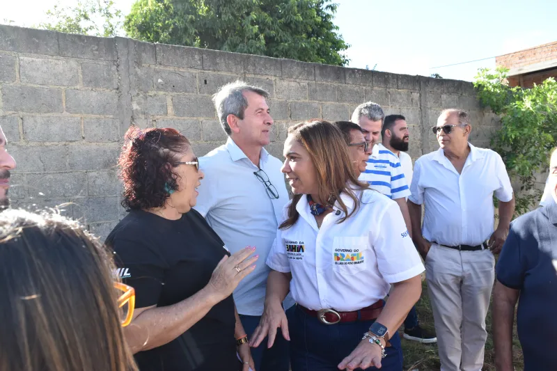 Prefeito Bemtivi participa da  inauguração da radioterapia e da posse de Dom Aldemiro em Teixeira de Freitas