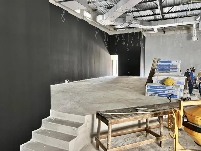 Obras do auditório da Escola Antônio Chicon Sobrinho avançam em ritmo acelerado