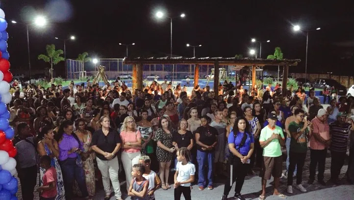 Prefeitura Nova Viçosa inaugura Praça Manuel Pedro dos Santos. Local vira novo ponto de encontro Prefeitura Nova Viçosa inaugura Praça Manuel Pedro dos Santos. Local vira novo ponto de encontro