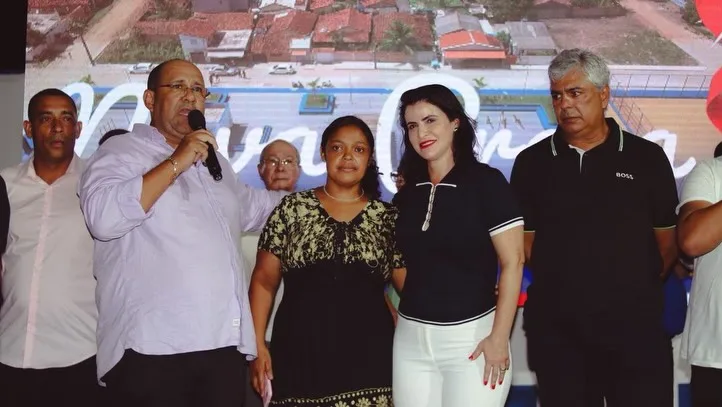 Prefeitura Nova Viçosa inaugura Praça Manuel Pedro dos Santos. Local vira novo ponto de encontro Prefeitura Nova Viçosa inaugura Praça Manuel Pedro dos Santos. Local vira novo ponto de encontro