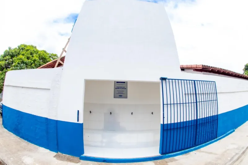 Prefeitura segue investindo e entrega mais um chafariz à população de Teixeira de Freitas