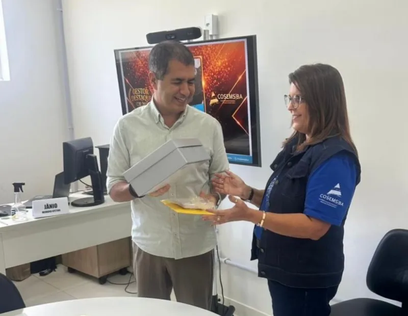 Secretário de Saúde de Mucuri recebe Prêmio Gestor Ouro em reconhecimento à gestão em saúde municipal