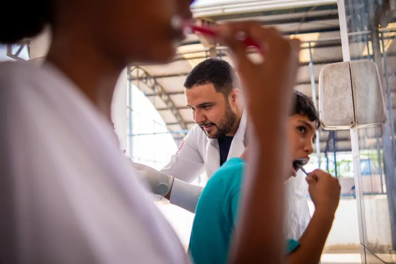 Ação de saúde bucal atende mais de 200 alunos em escola do município de Prado