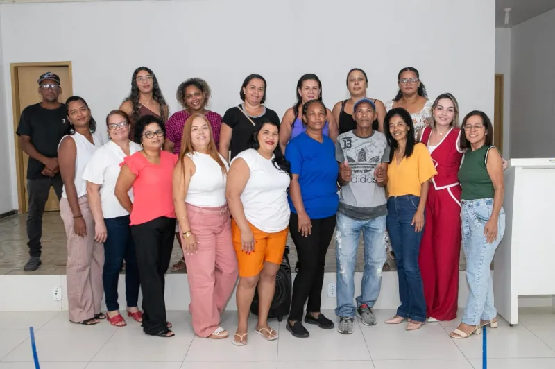 Assembleia elege novos representantes de pais para o CAE em Teixeira de Freitas