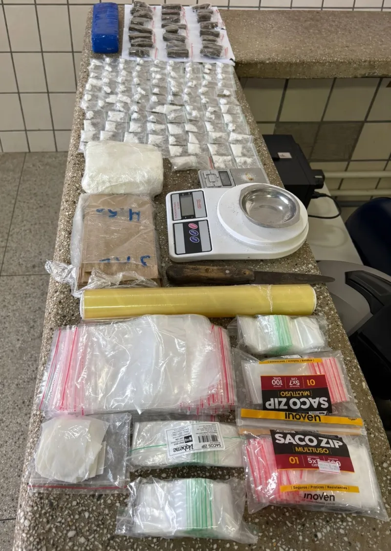 Mais de 1,4 kg de drogas são apreendidos em Teixeira de Freitas