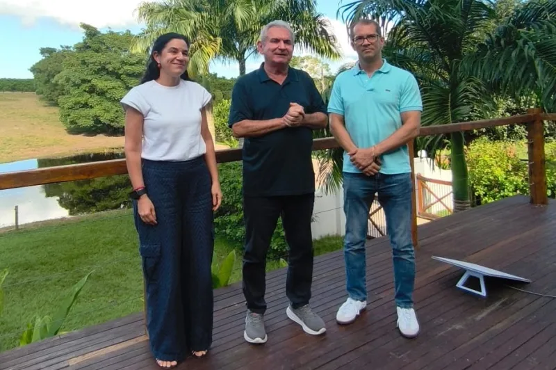 Prefeito de Teixeira de Freitas declara apoio a  reeleição do senador Coronel