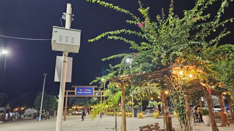 Mucuri avança na inclusão digital com internet gratuita em suas praças públicas pelo programa Conecta Bahia