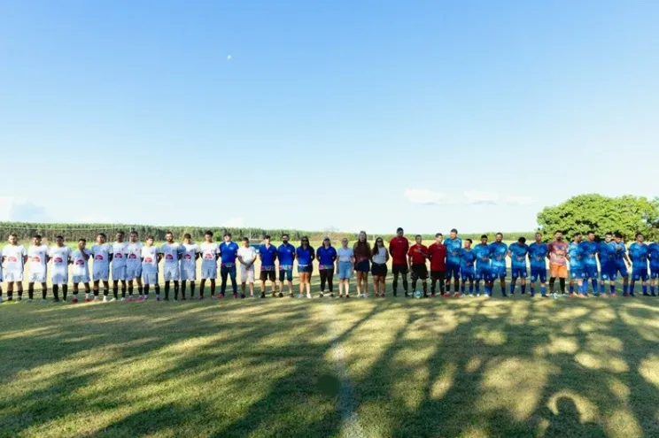 Abertura do 7º Campeonato de Futebol de Vila Portela movimenta Ibirapuã com jogos disputados e participação da comunidade