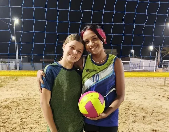 Jovens atletas de Mucuri brilham no vôlei de praia dos Jogos Escolares da Bahia 2026