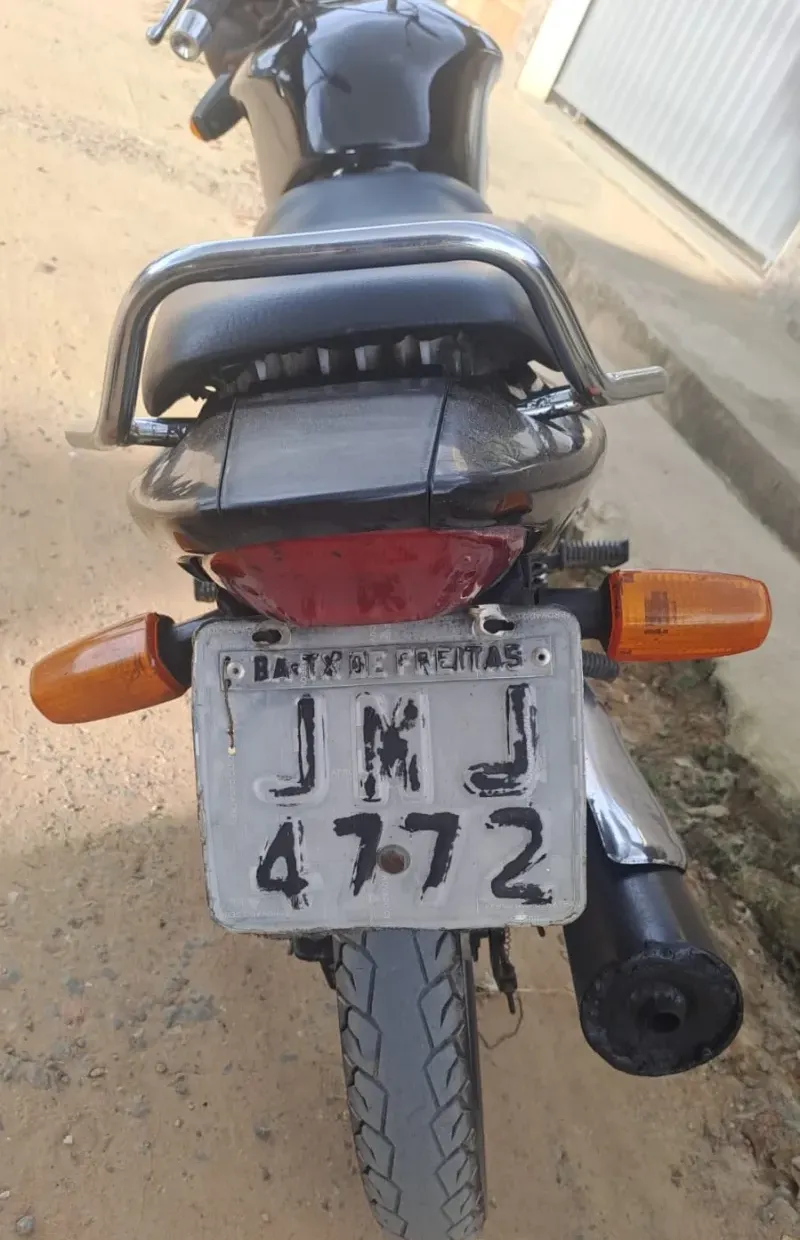 Polícia Militar recupera motocicleta com restrição em Teixeira de Freitas