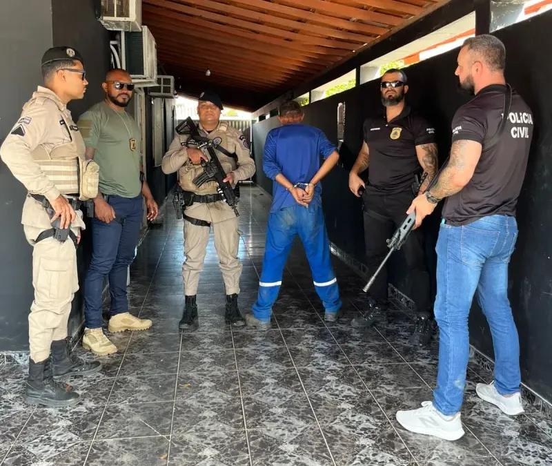 Homem é preso após ameaçar “decapitá-la” ao atacar jovem com foice em Nova Viçosa