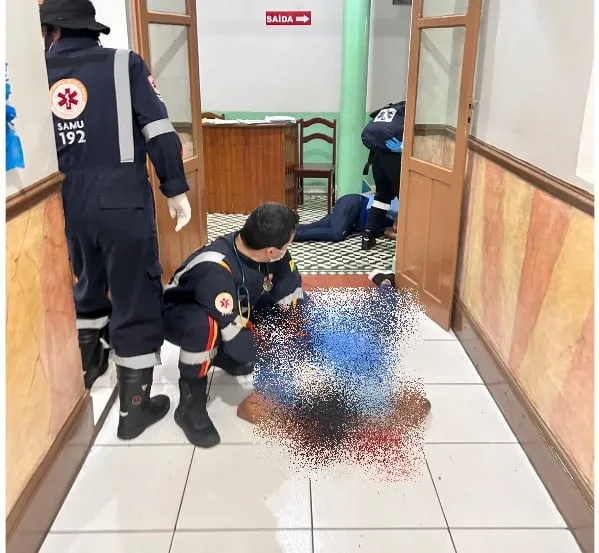 Aluno de 13 anos invade escola, mata duas funcionárias e deixa duas pessoas baleadas, no Acre.