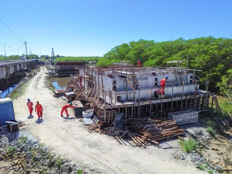 Nova ponte de mão dupla avança e começa a mudar infraestrutura e mobilidade em Prado