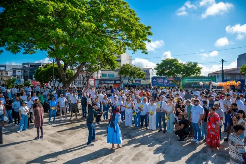 Teixeira de Freitas comemora 41 anos com emocionante Ato Cívico na Praça da Prefeitura