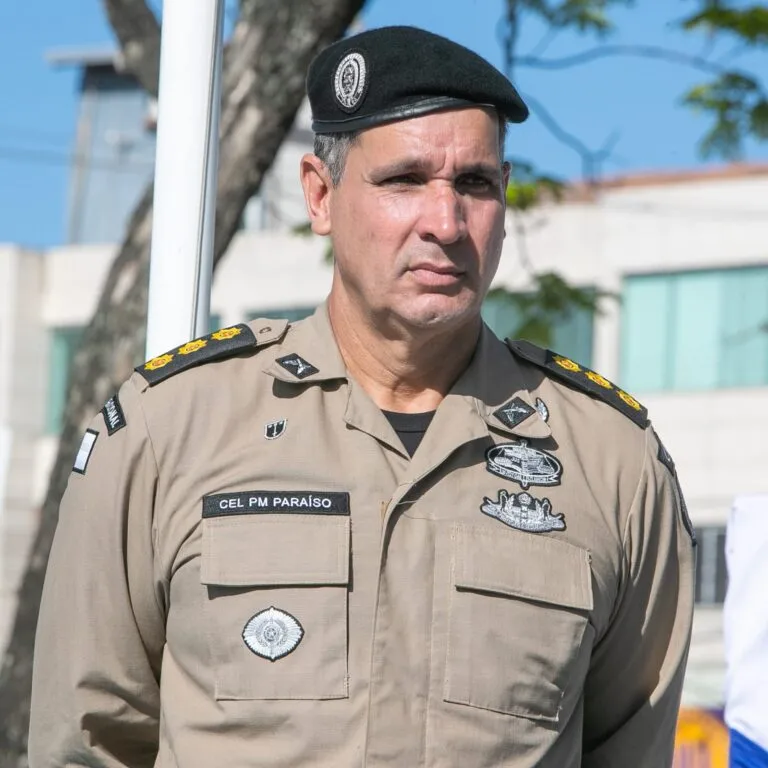 Teixeira de Freitas comemora 41 anos com emocionante Ato Cívico na Praça da Prefeitura