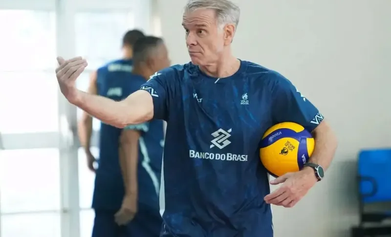 Bernardinho anuncia os inscritos do Brasil na Liga das Nações de Vôlei