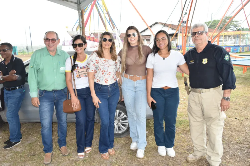 Usina Santa Maria, PRF, e iniciativa privada promovem em Teixeira de Freitas ação social para alunos da Escola Silvete de Medeiros Neto 