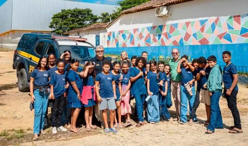 Maio Amarelo 2026: PRF intensifica ações educativas e aproxima comunidade em Teixeira de Freitas