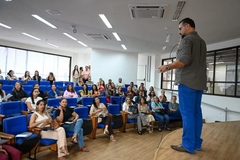 Profissionais da enfermagem recebem homenagem e acolhimento em Teixeira de Freitas