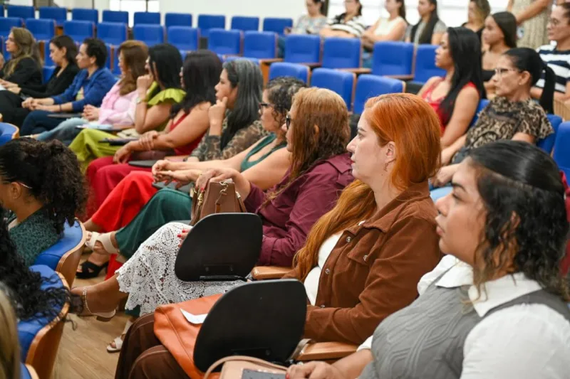 Profissionais da enfermagem recebem homenagem e acolhimento em Teixeira de Freitas