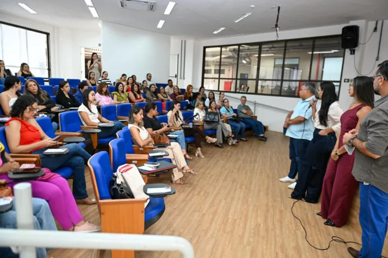 Profissionais da enfermagem recebem homenagem e acolhimento em Teixeira de Freitas