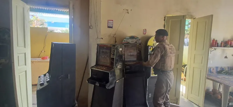 Jogos de azar: Polícia Militar apreende 11 máquinas caça-níqueis em Belmonte