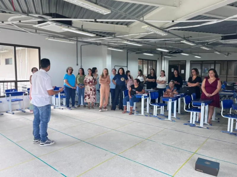 Coordenadores pedagógicos de Teixeira de Freitas participam de formação sobre computação na educação básica