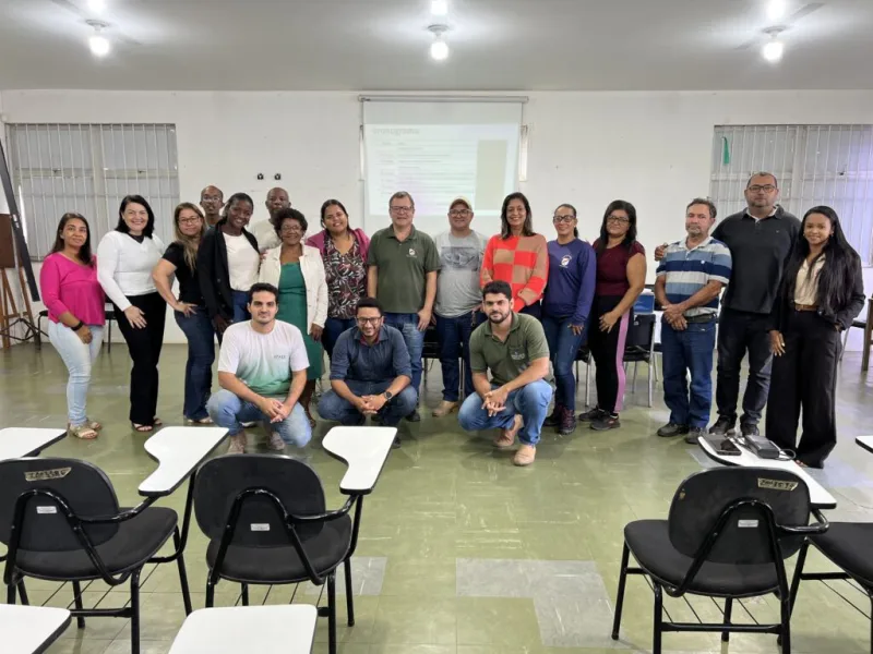Prefeitura e CAR promovem encontro sobre investimentos para o campo em Teixeira de Freitas