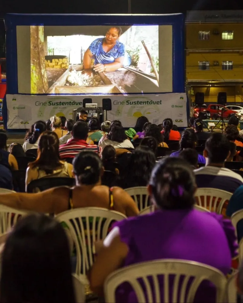 Luz, Câmera e Praça Cheia: Prefeito Bemtivi celebra sucesso de público no encerramento do Cine Sustentável em Itanhém