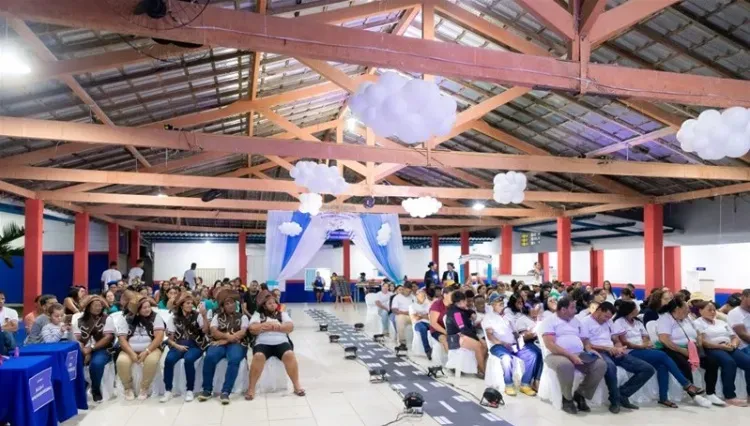 Ibirapuã faz história com o lançamento do Bolsa EJA, iniciativa pioneira que transforma a educação no município