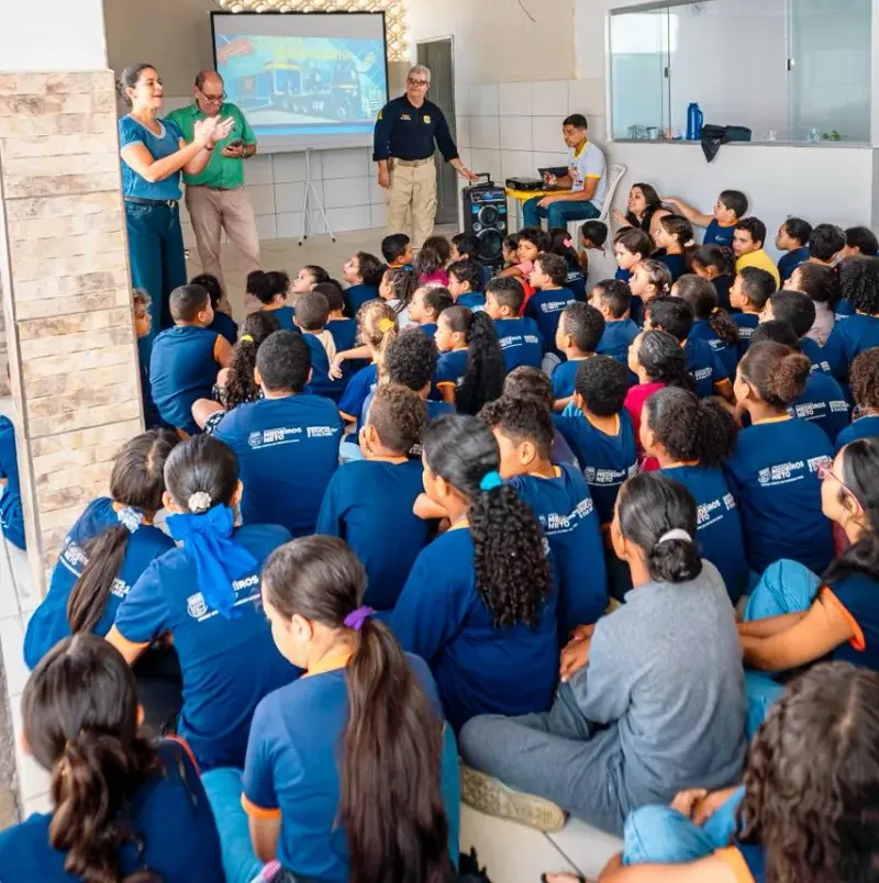 Maio Amarelo 2026: PRF intensifica ações educativas e aproxima comunidade em Teixeira de Freitas