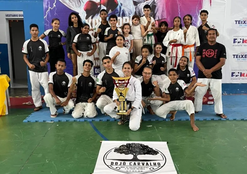 Equipe de Karatê de Caravelas conquista 1º lugar geral na Copa Extremo Sul