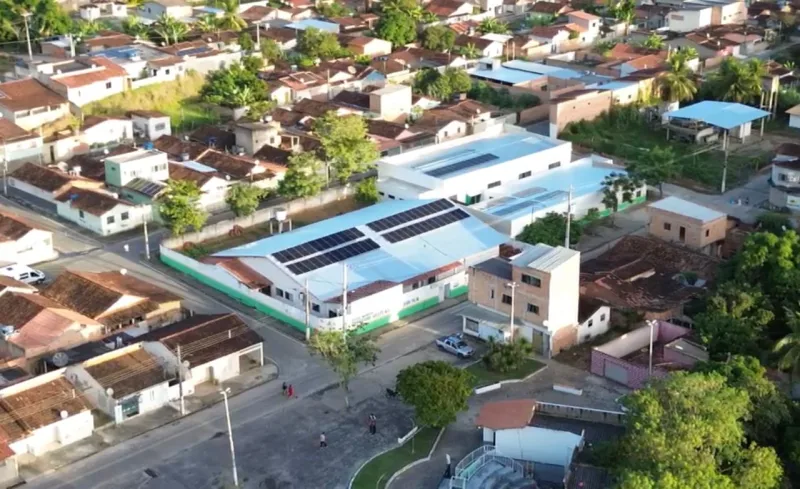 Vereda avança na instalação de usinas solares e prevê economia de energia nos prédios públicos