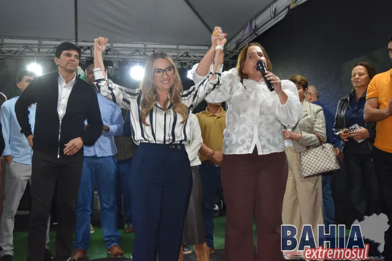 Prefeita Carla Chácara reúne autoridades e confirma obras para Ibirapuã